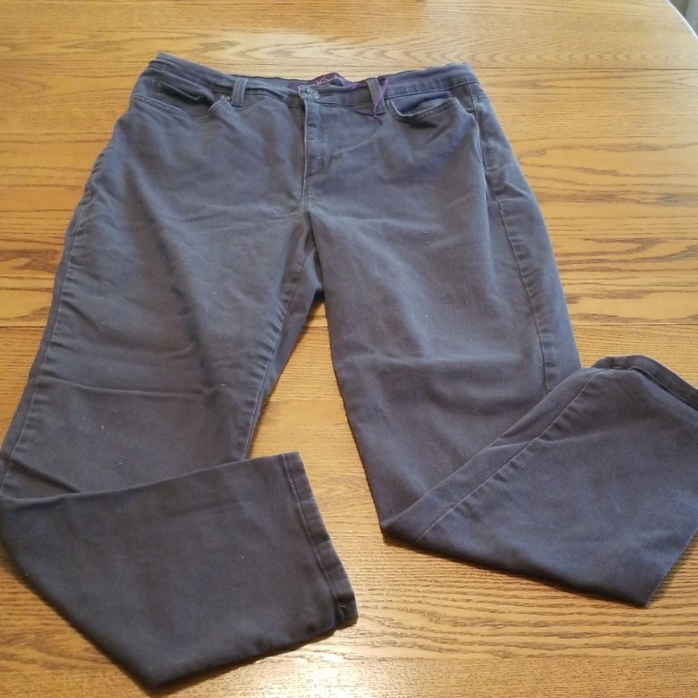 WOMENS, SIZE 12, GLORIA VANDERBILT PANTS/ JEANS